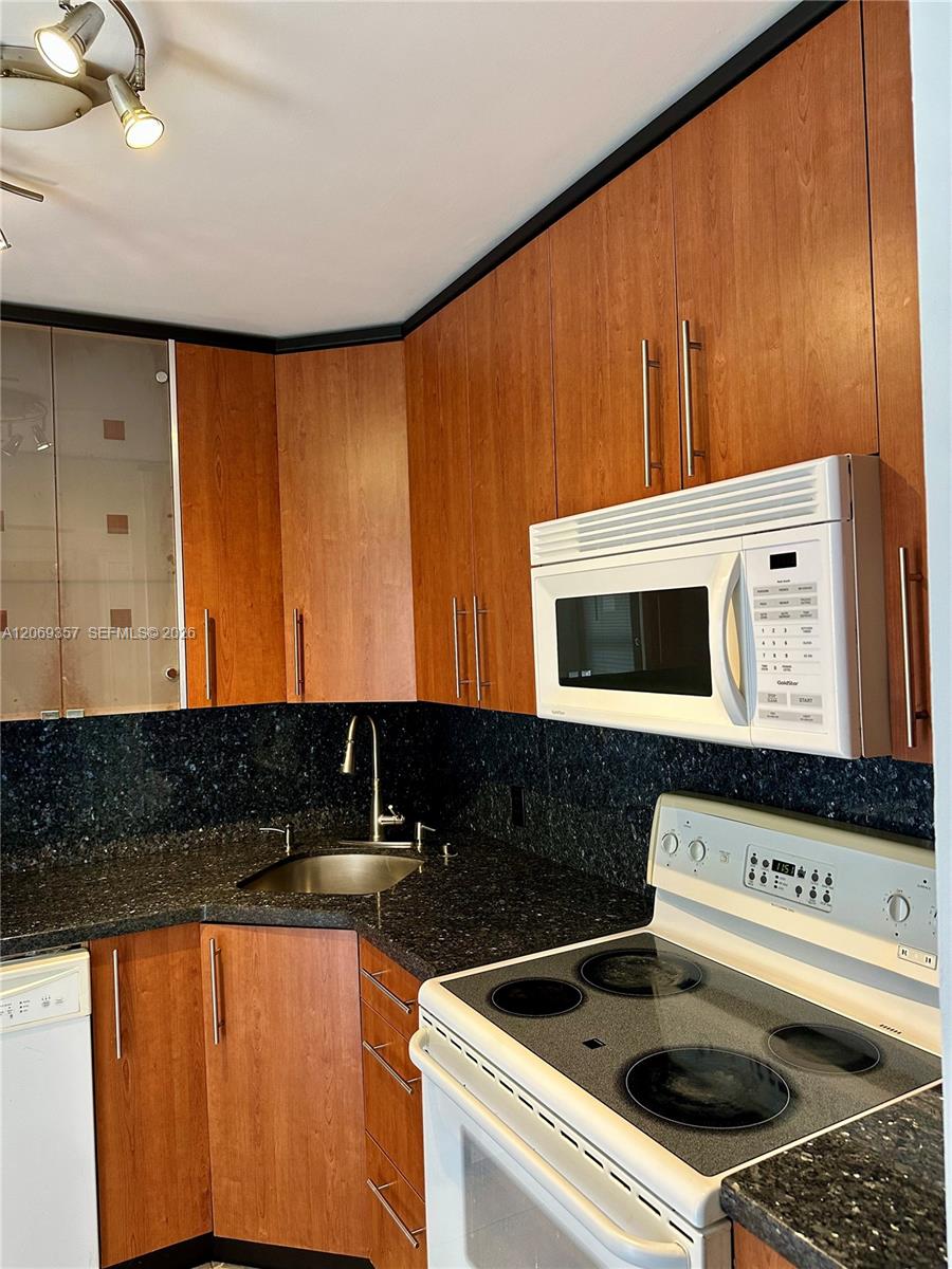 3401 N Country Club Dr # 216 View 8