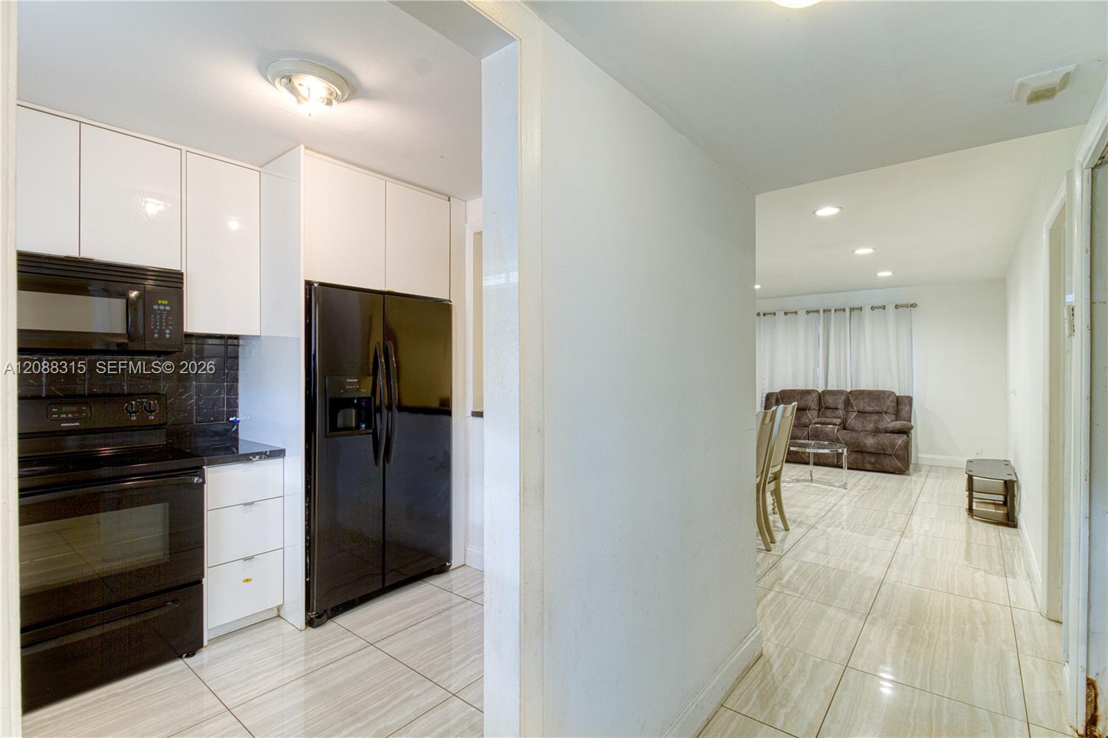 5160 SW 40th Ave # 4D — Photo 2