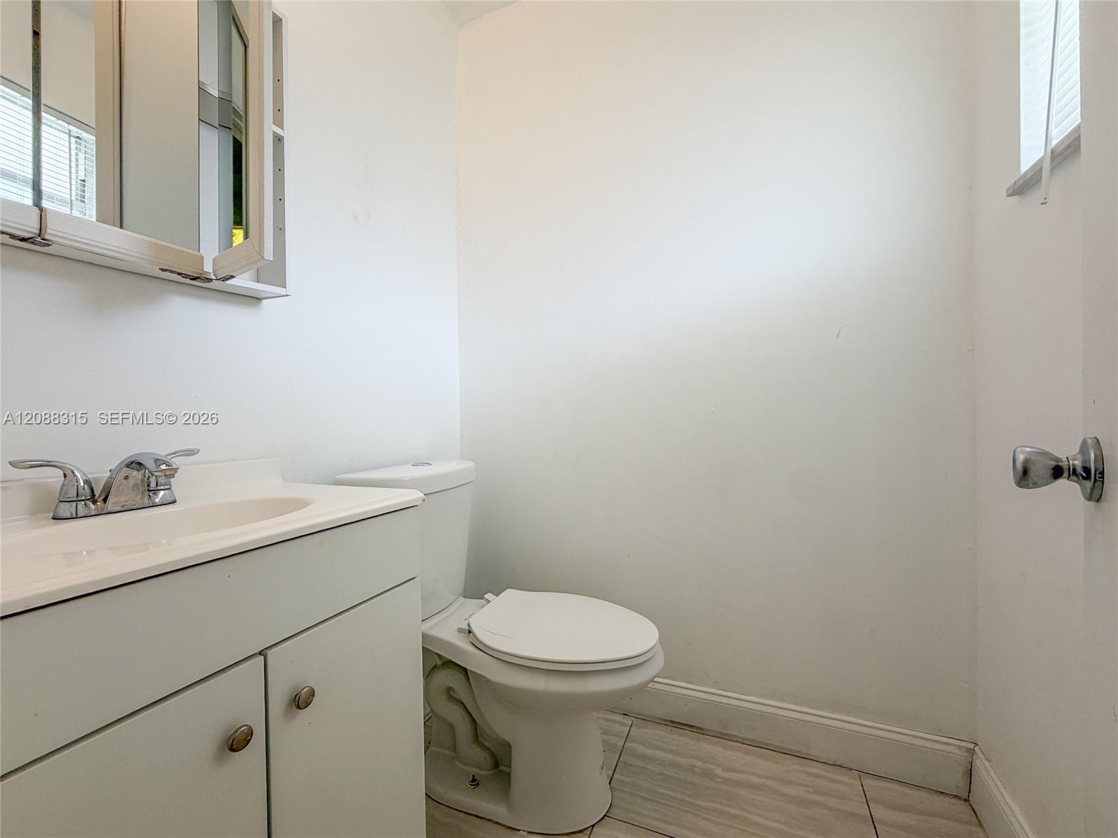 5160 SW 40th Ave # 4D — Photo 4