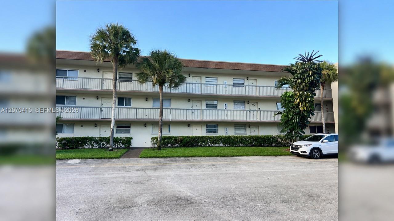 7500 NW 17 St # 107 — Photo 2