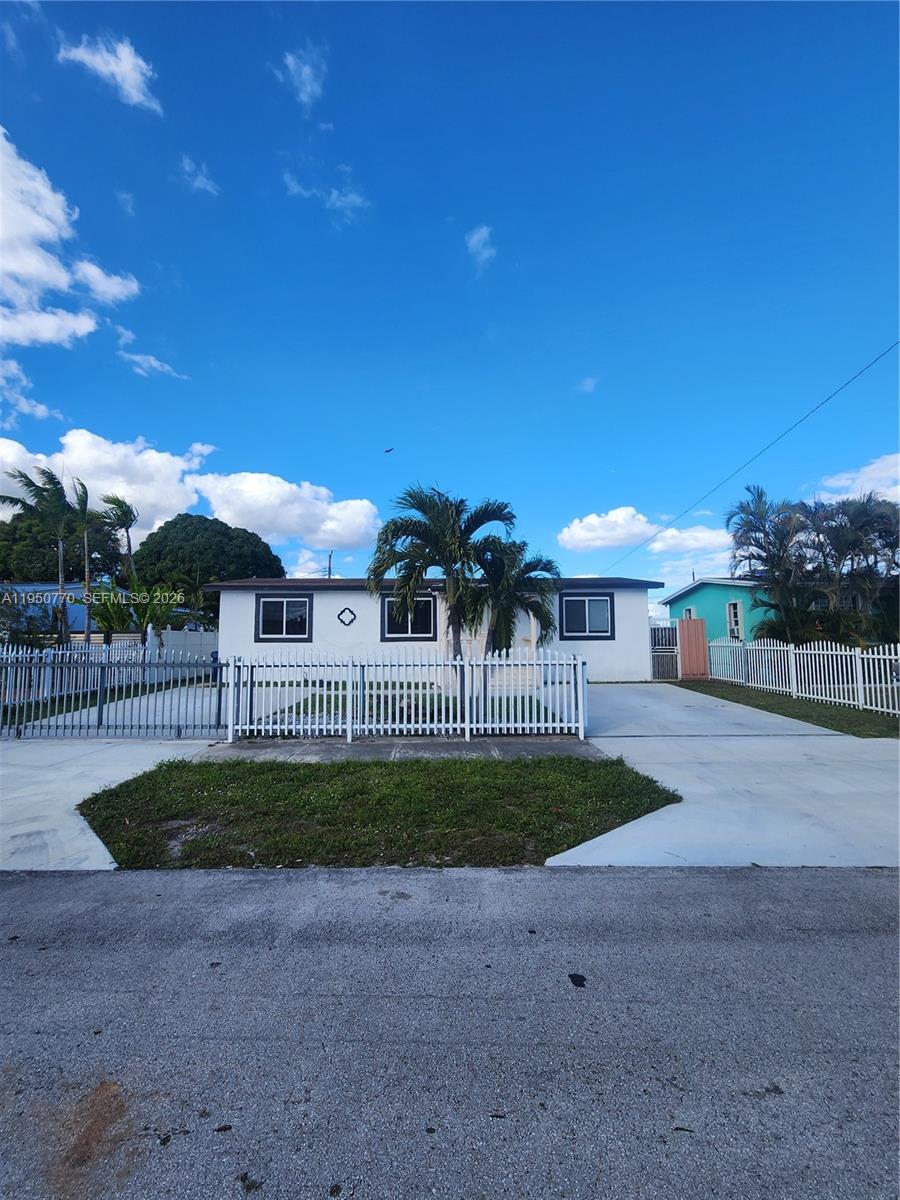 4221 NW 169th Ter, Miami Gardens FL 33055