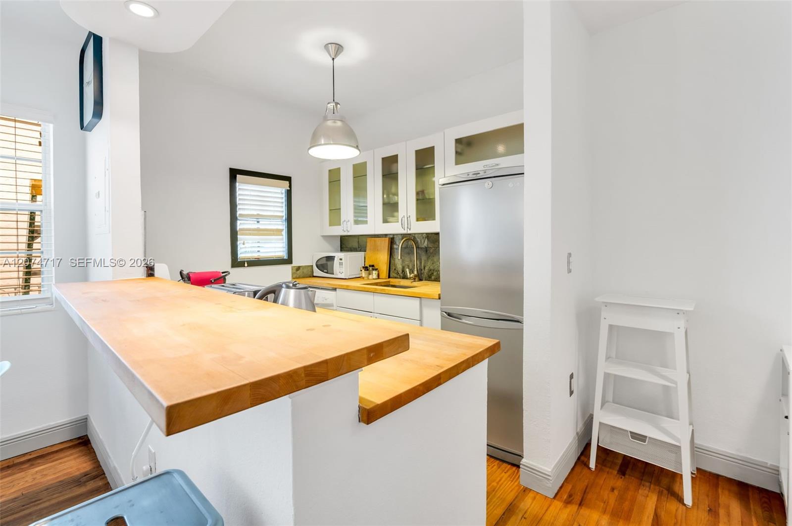 1551 Michigan Ave # 12 — Photo 3