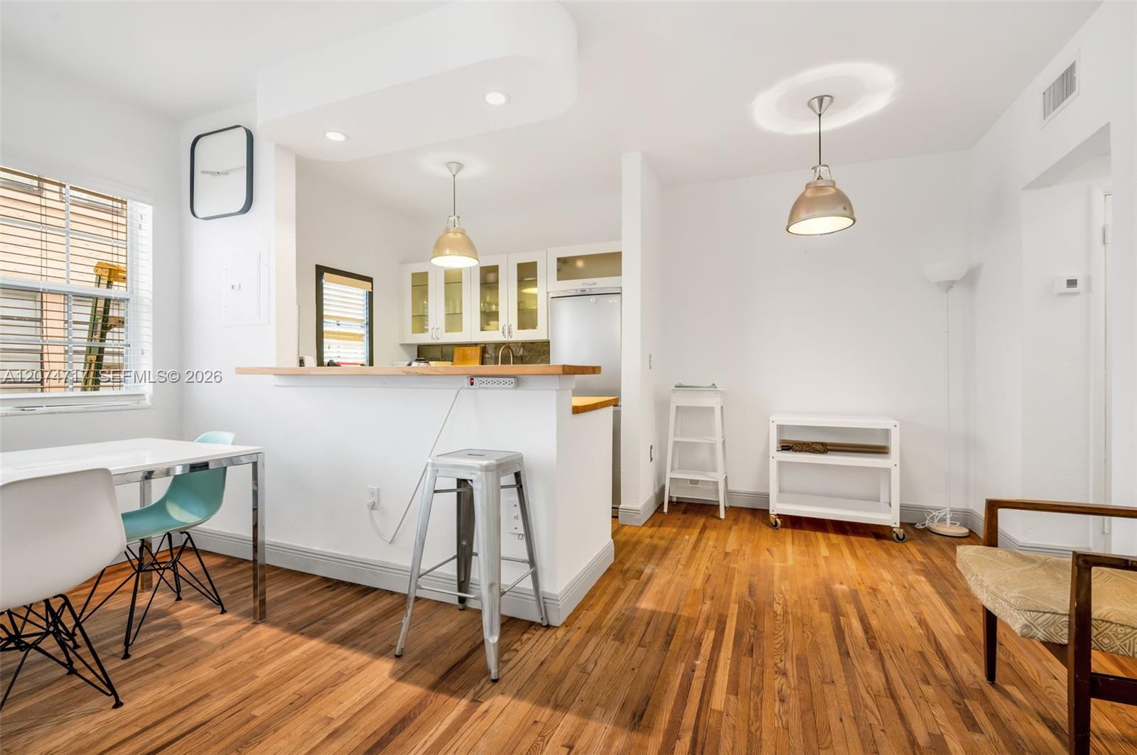 1551 Michigan Ave # 12 — Photo 5