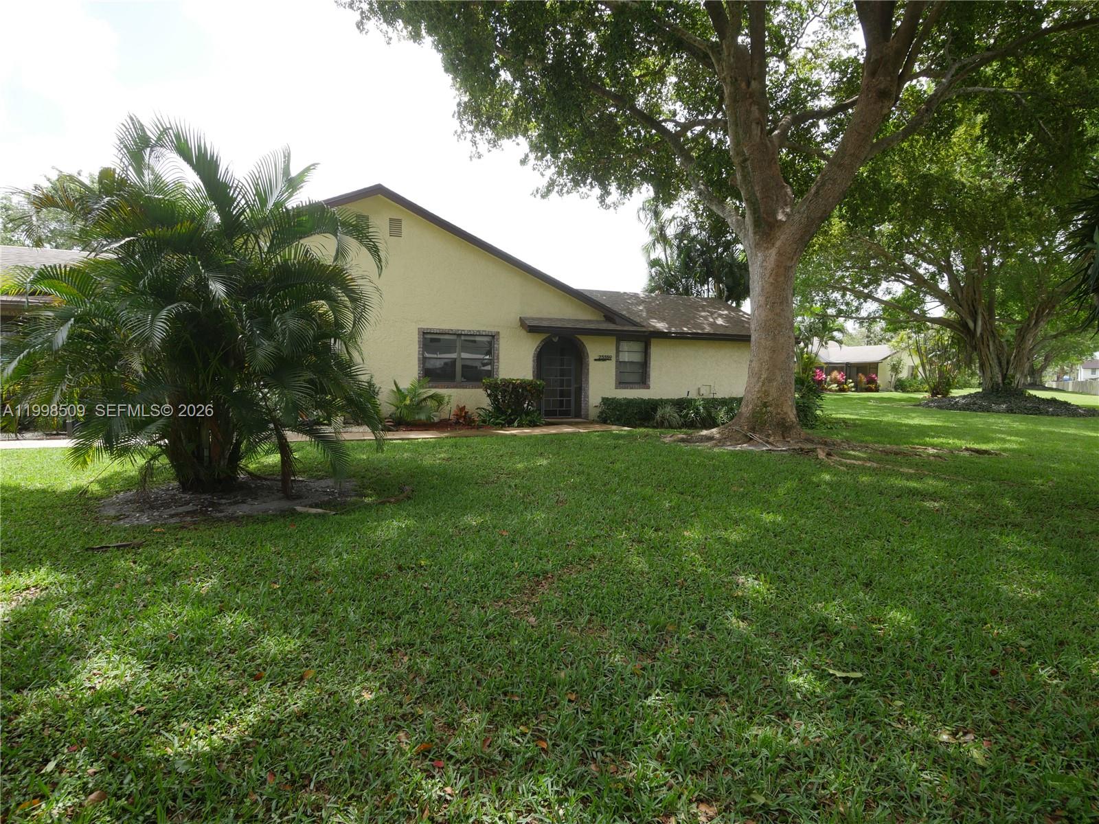 23359 Barlake Dr, Boca Raton FL 33433