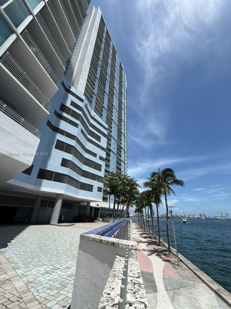 335 S Biscayne Blvd # 3901 — Photo 2