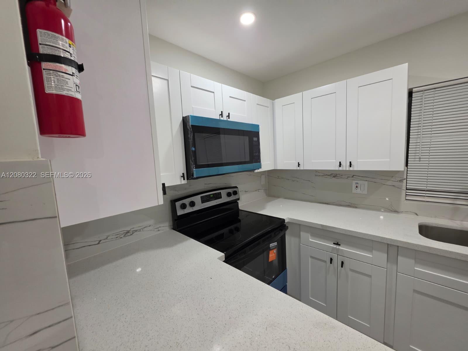 1427 Towhee St — Photo 5