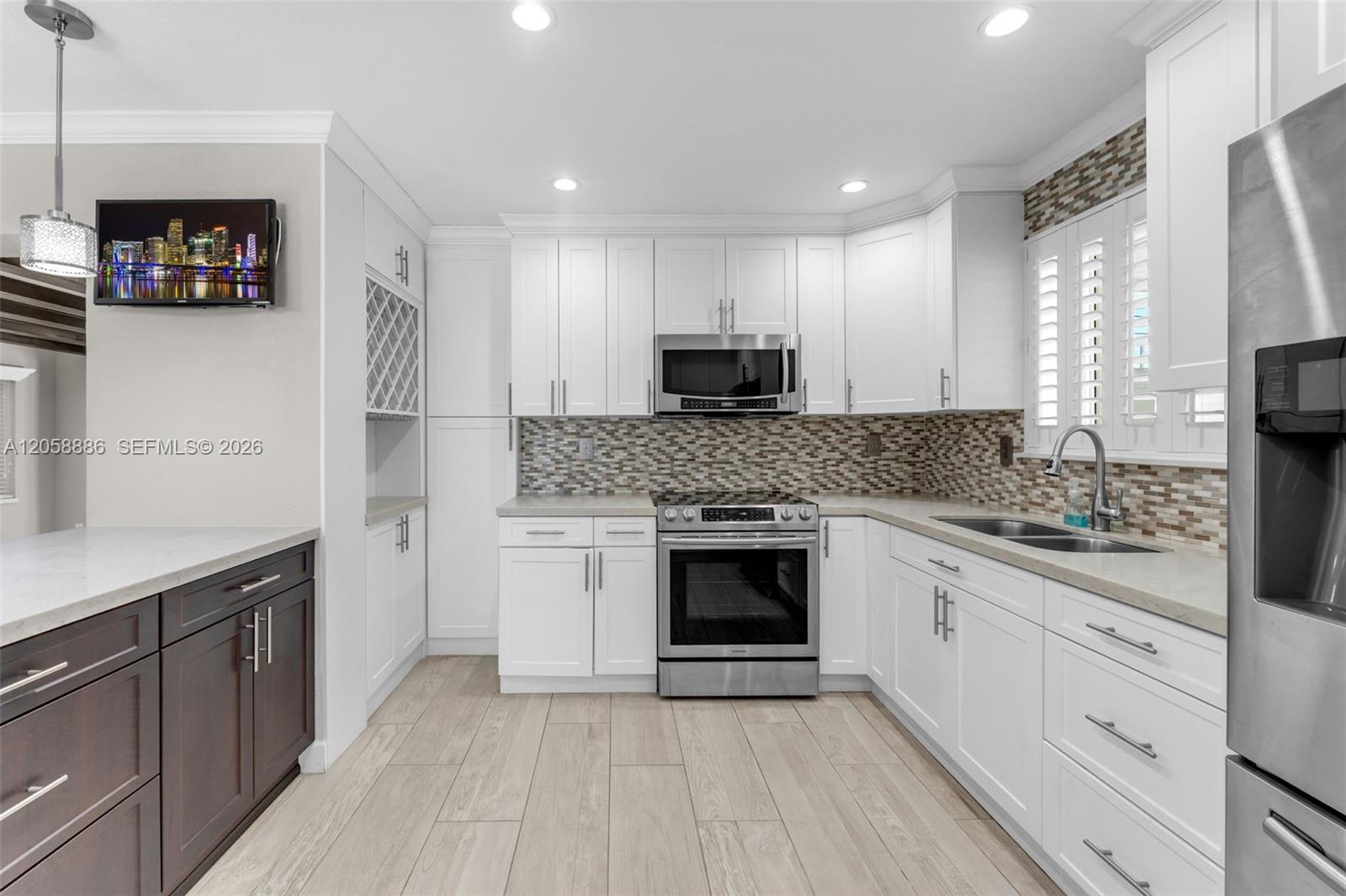 1310 SW 92nd Ave — Photo 4