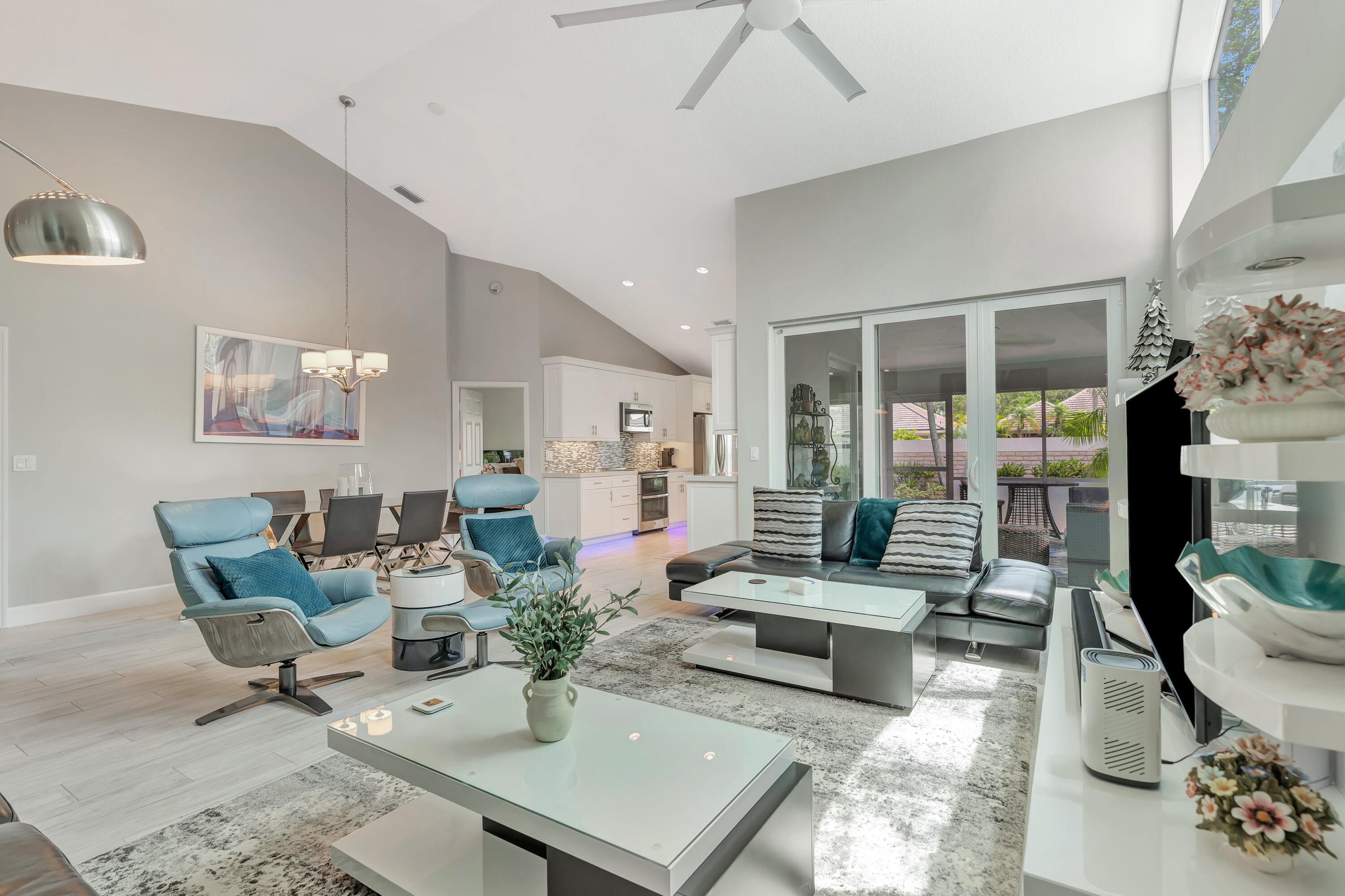 204 Sabal Palm Lane — Photo 4