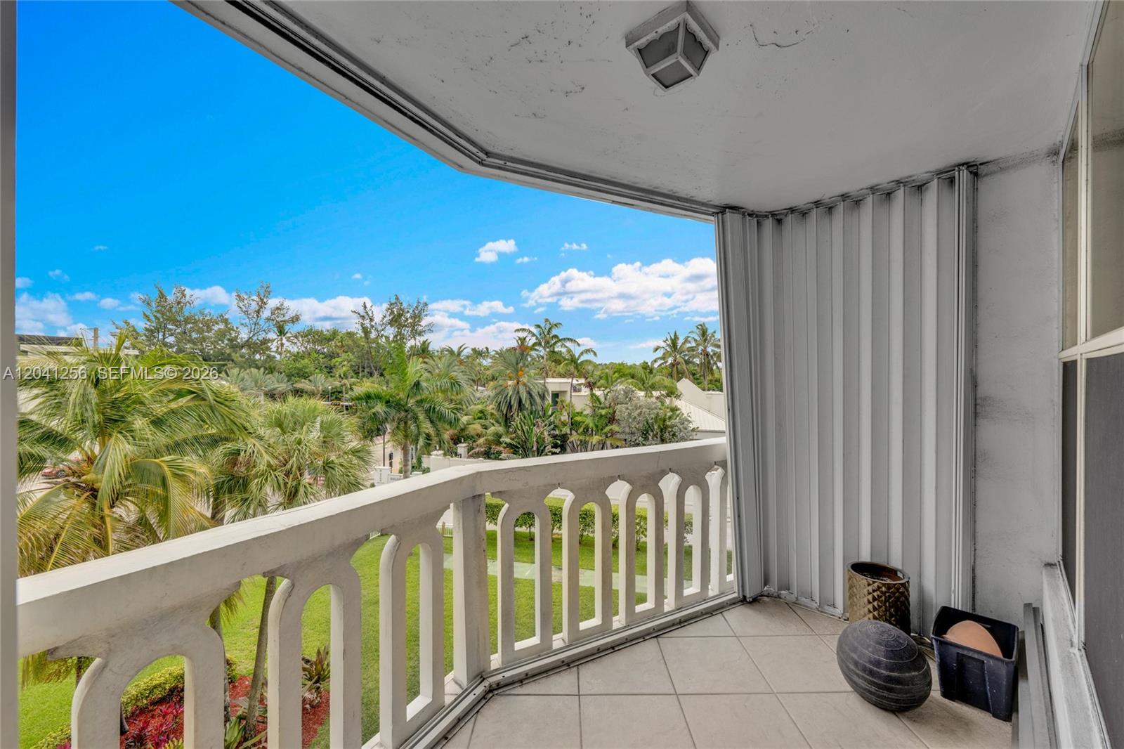 3199 S Ocean Dr # 402, Hallandale Beach FL 33009