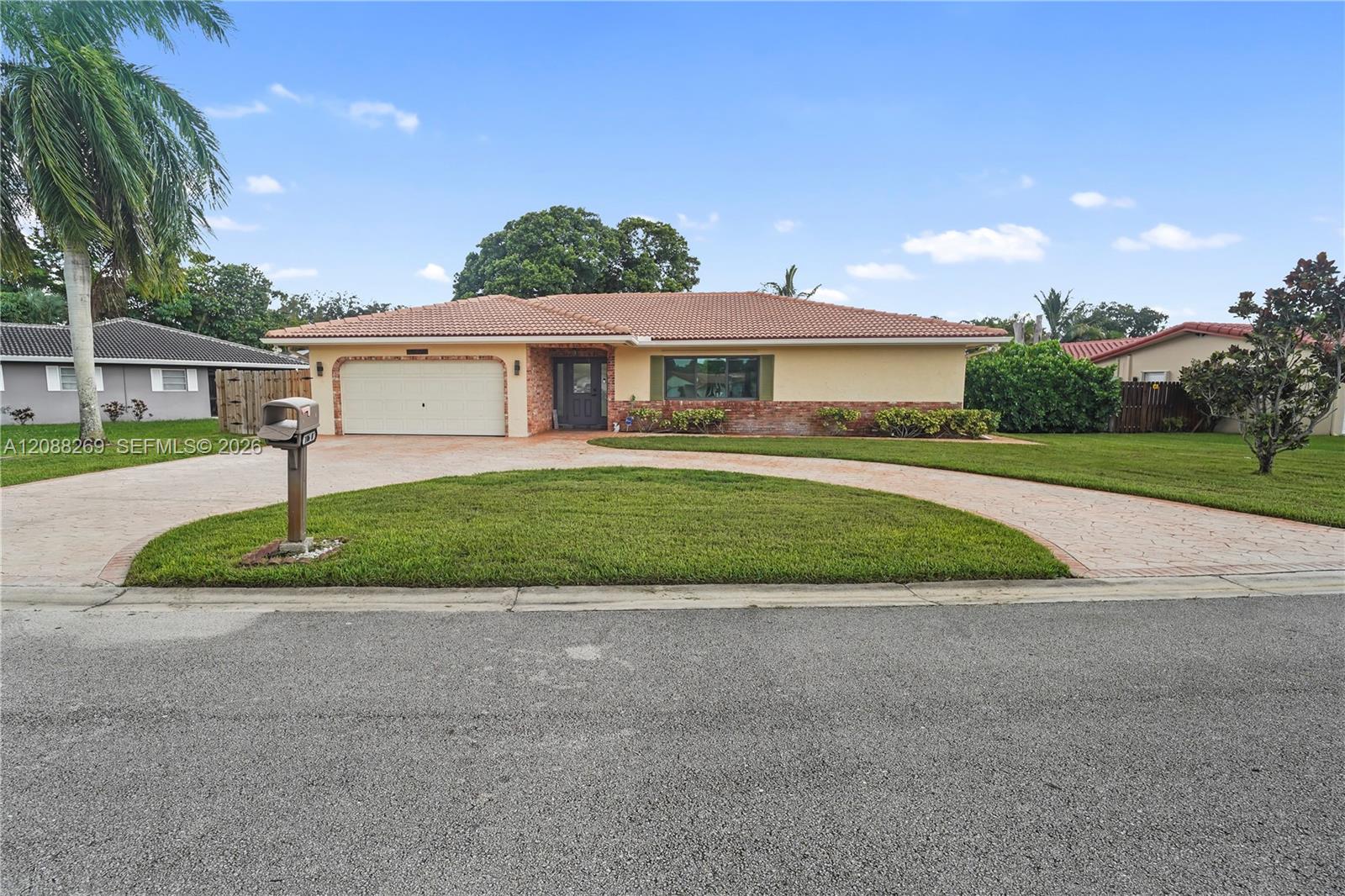 10650 NW 42nd Dr — Photo 3