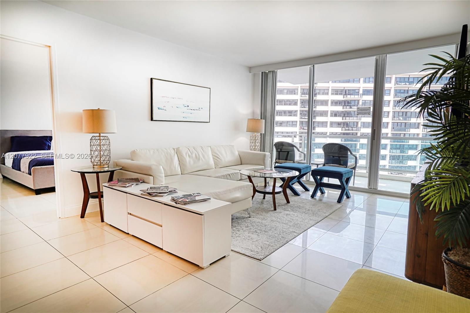 5161 Collins Ave # 1101 — Photo 4