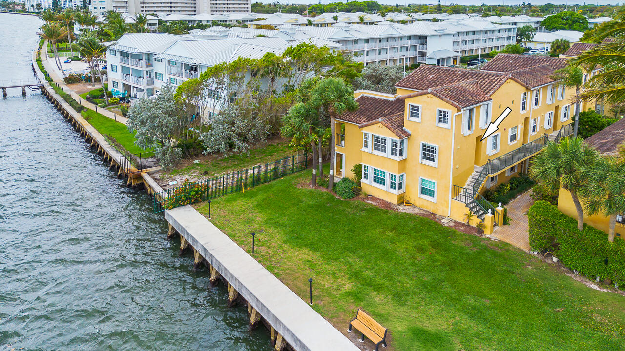 1060 Lake Shore Drive # 201, West Palm Beach FL 33403