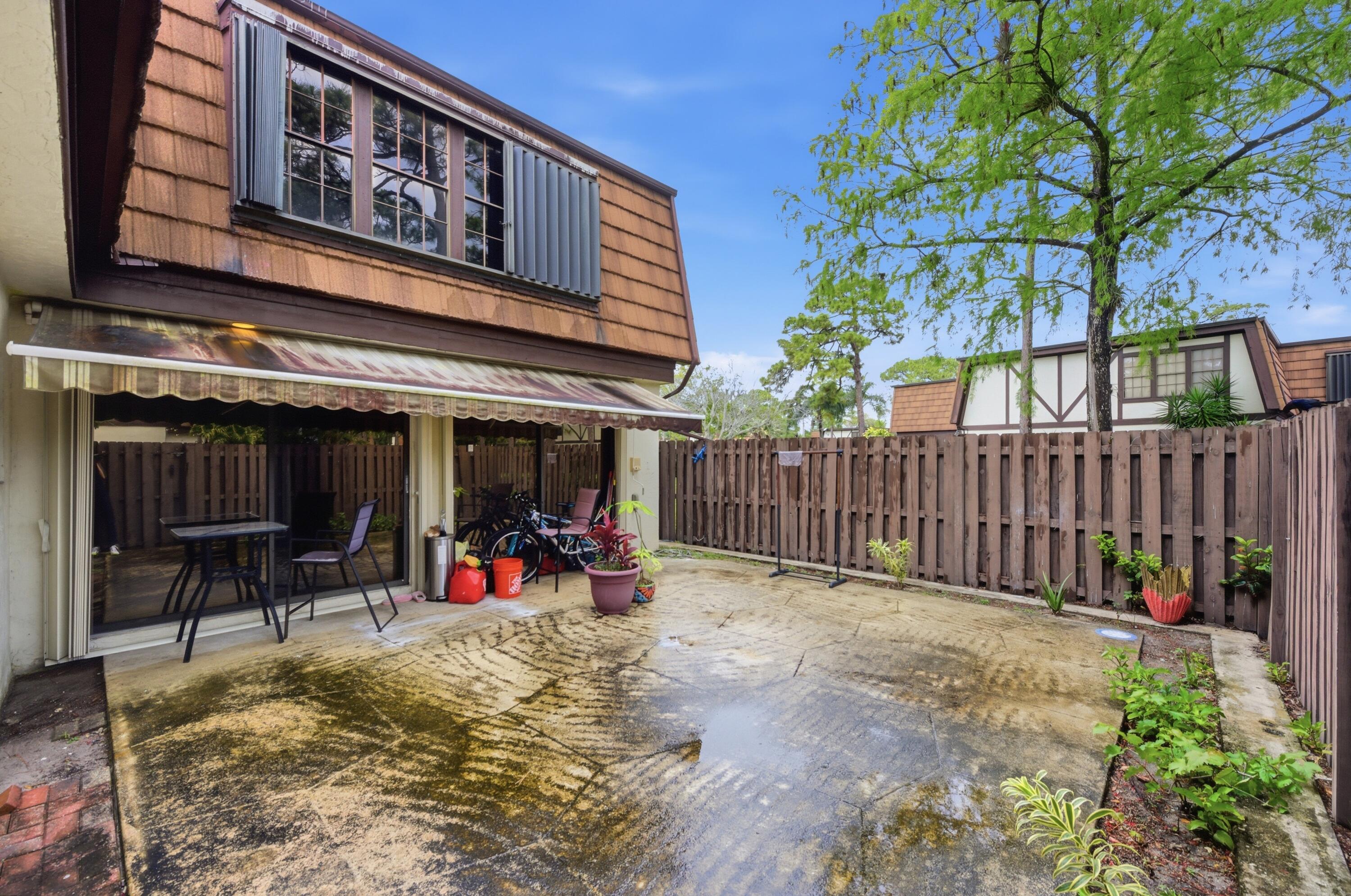 105 Weybridge Circle # A — Photo 5