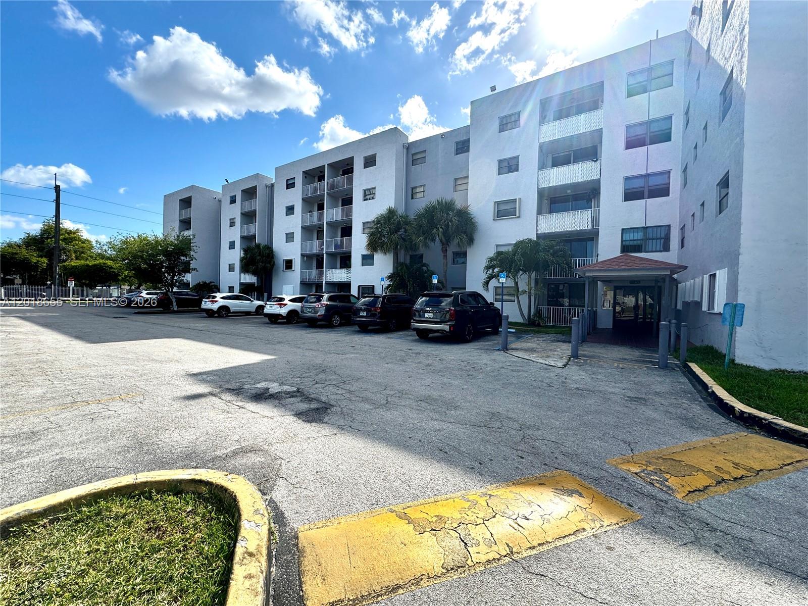 8145 NW 7th St # 404, Miami FL 33126