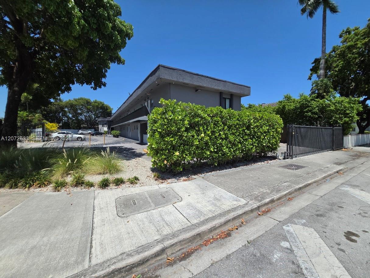 4393 NW 11th St # 20, Miami FL 33126