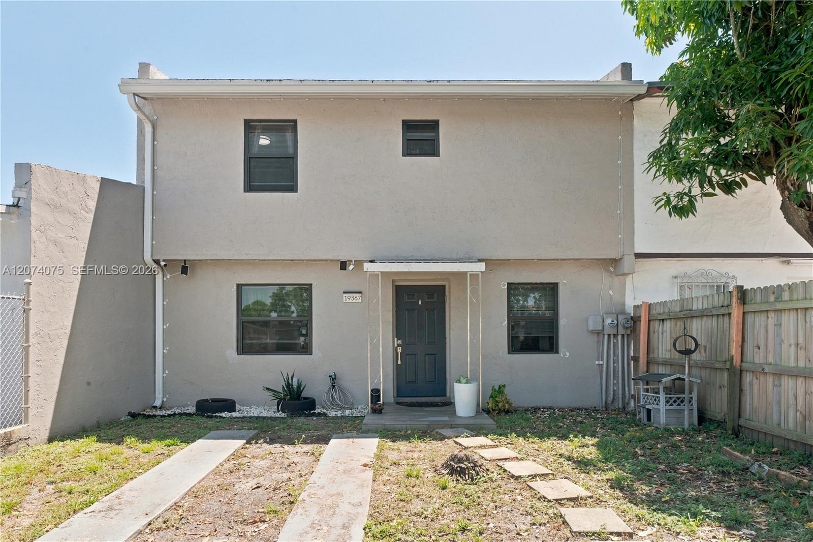 19367 NW 45th Ave — Photo 3