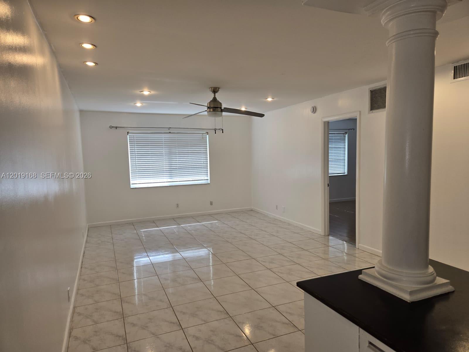 1950 N Andrews Ave # 208D — Photo 5