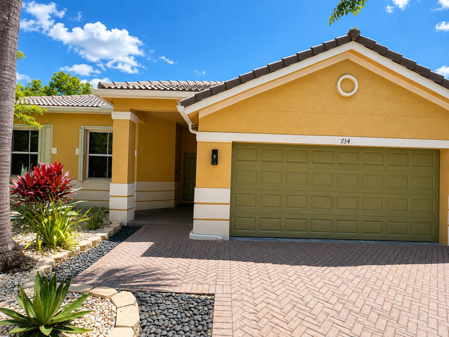 734 Lavender Circle, Weston FL 33327