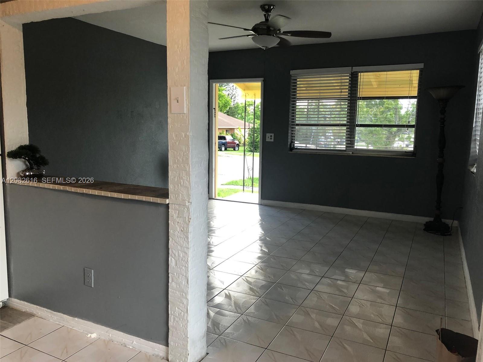 725 SW 8th Ave # A — Photo 4