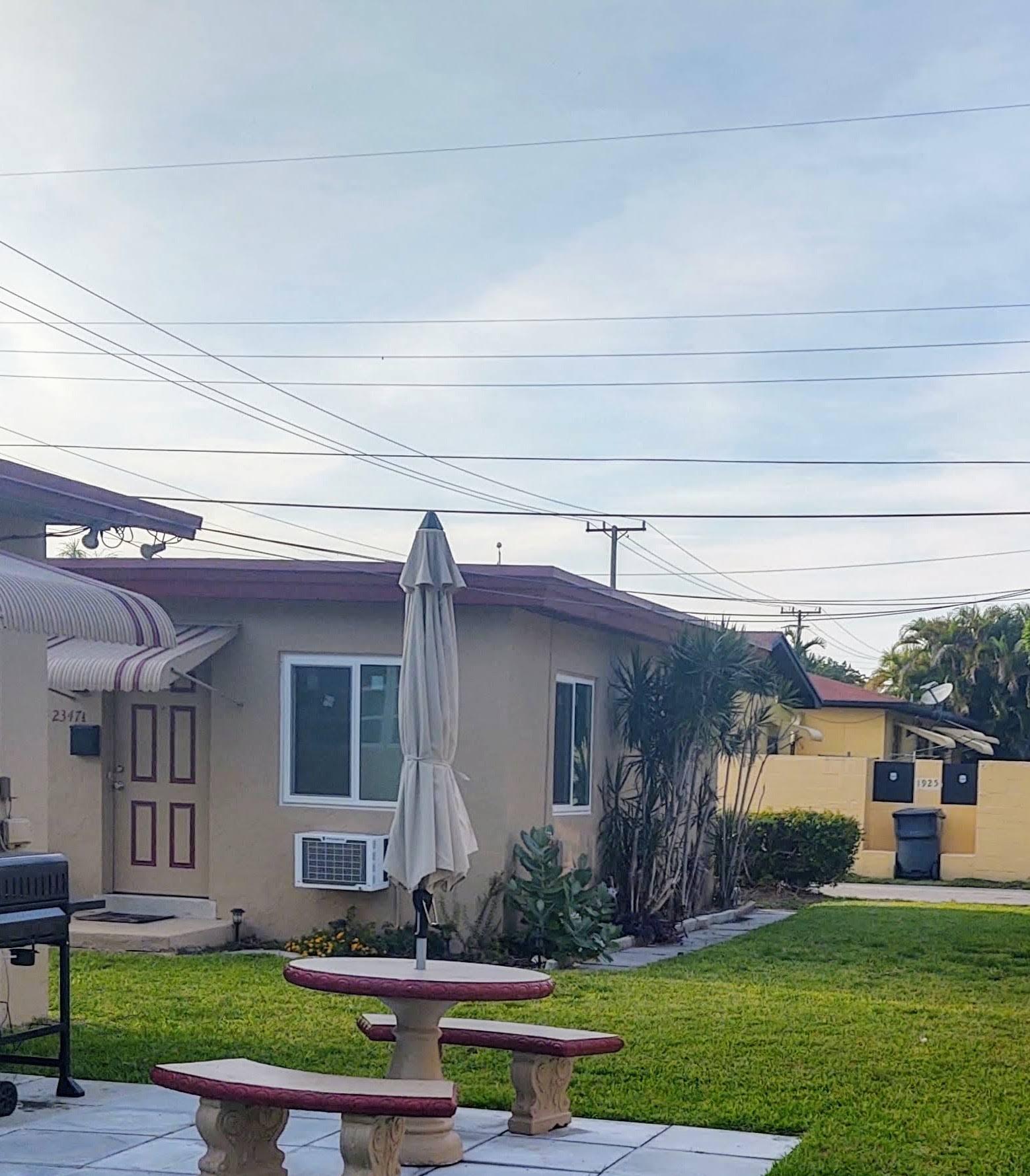 2341 HARDING Street — Photo 2
