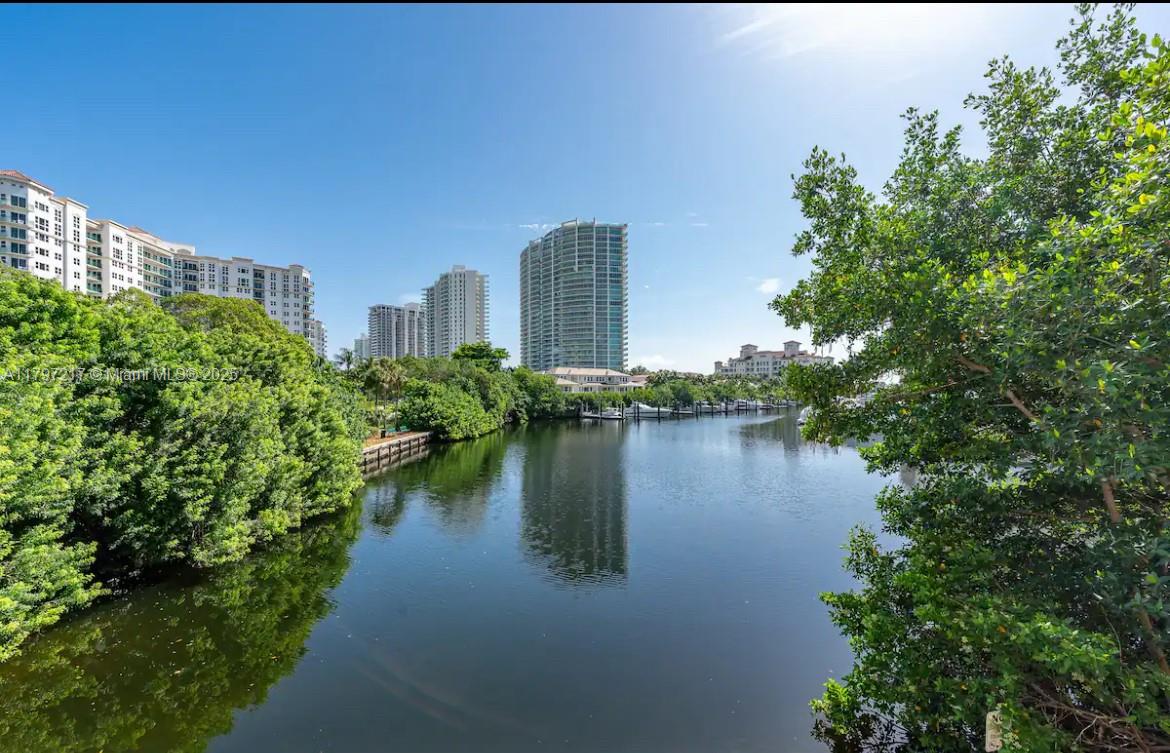 19999 E Country Club Dr # 1202, Aventura FL 33180
