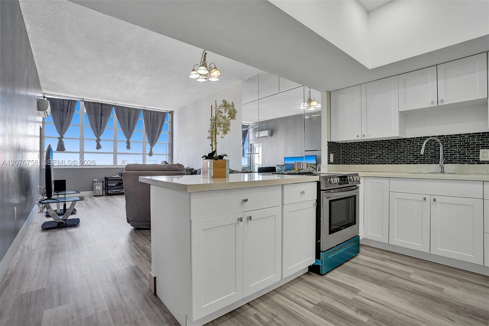 1351 NE Miami Gardens Drive # 1703E — Photo 3