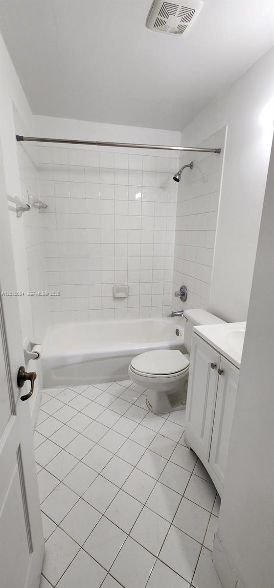 7195 NW 179th St # 109 — Photo 5