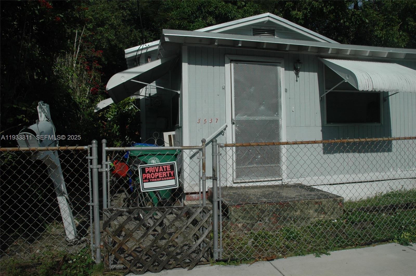 3537 Charles Ave, Miami FL 33133