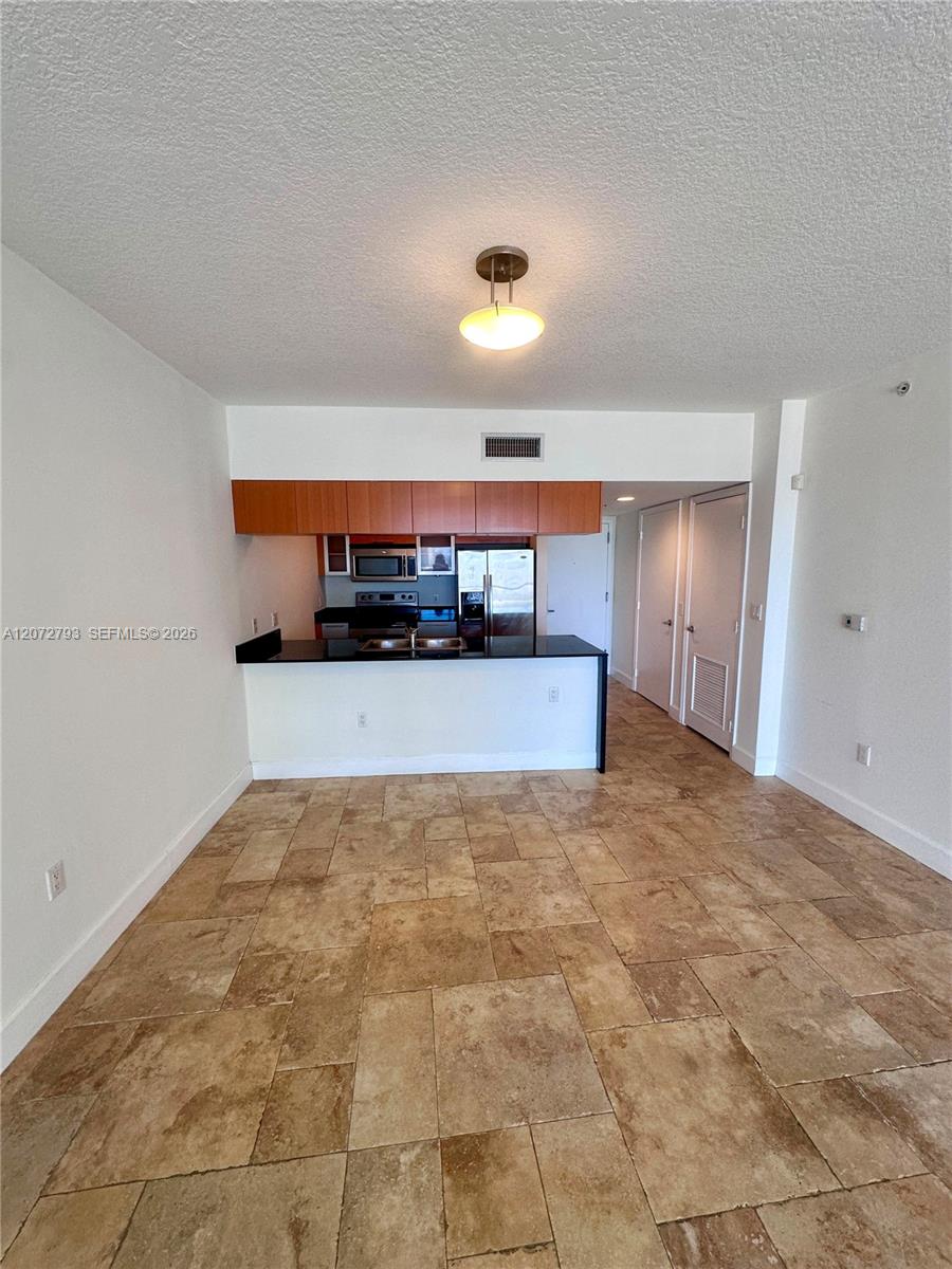 1750 N Bayshore Dr # 2406 — Photo 4