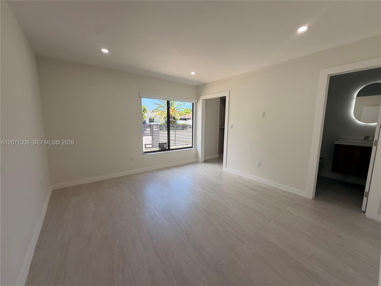 3680 NW 16th St View 4