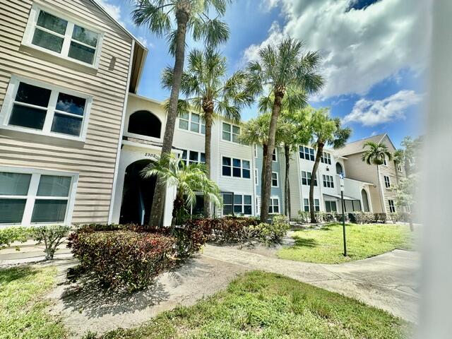 2305 N Congress Avenue # 11, Boynton Beach FL 33426