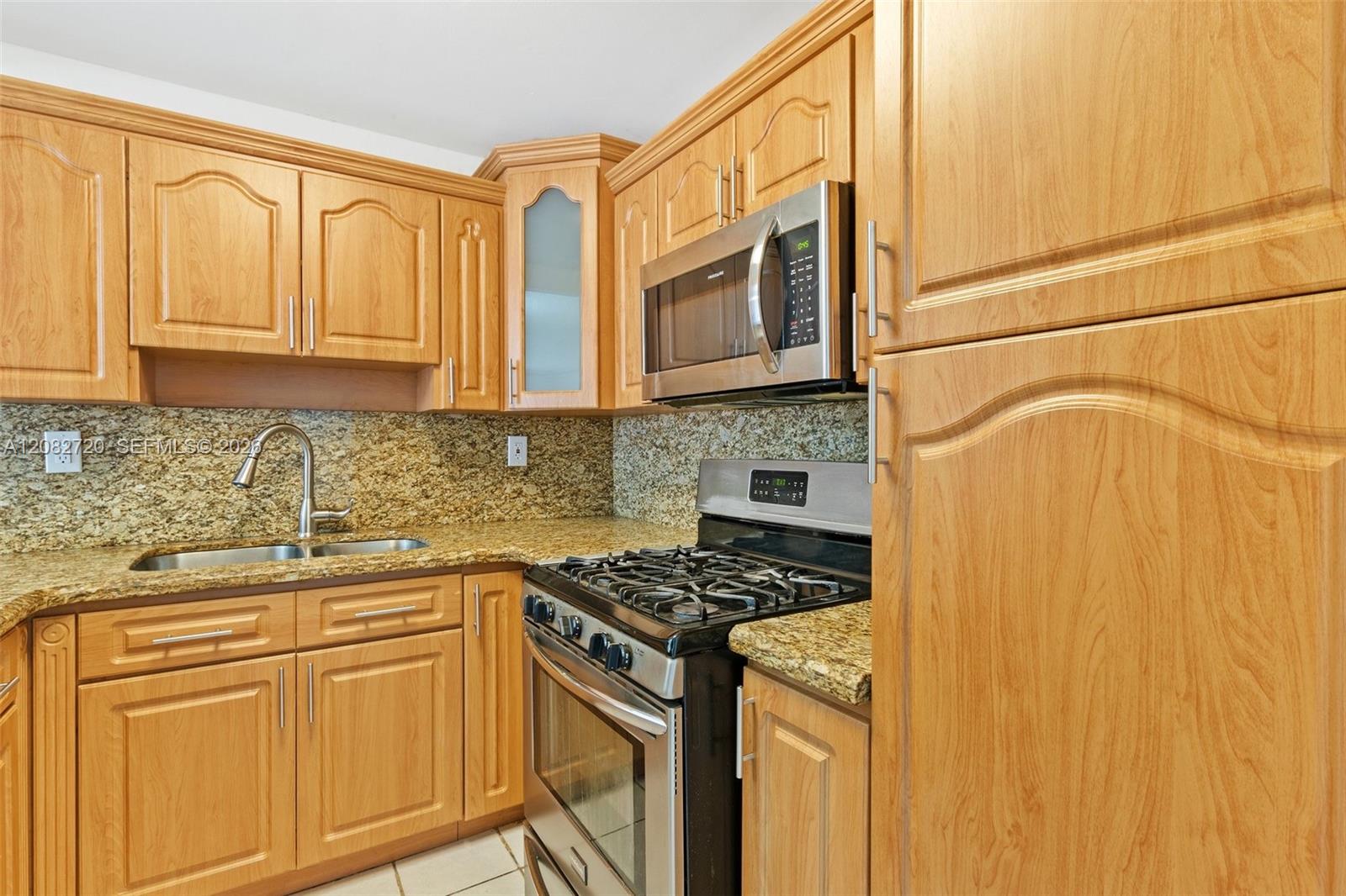 1300 W 47th Pl # 223, Hialeah FL 33012