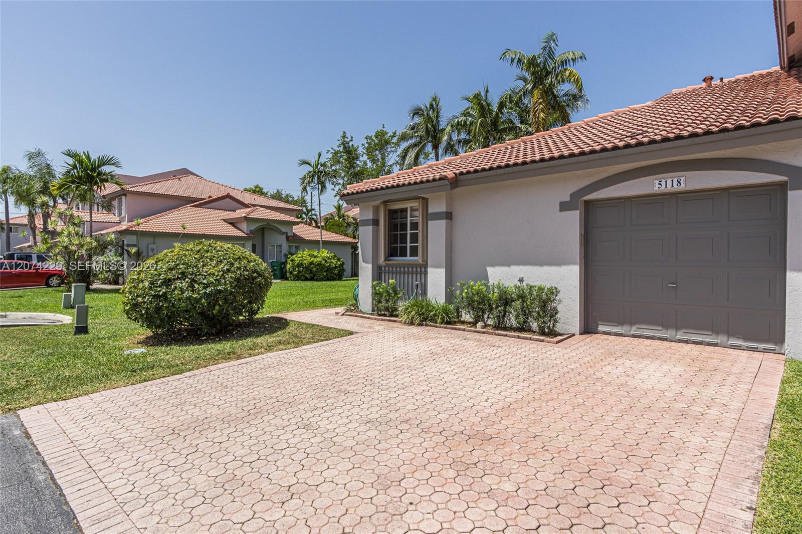 5118 NW 115th Ct — Photo 3