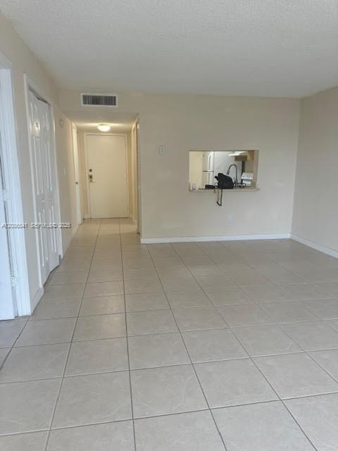 9310 Fontainebleau Blvd # 312 — Photo 2