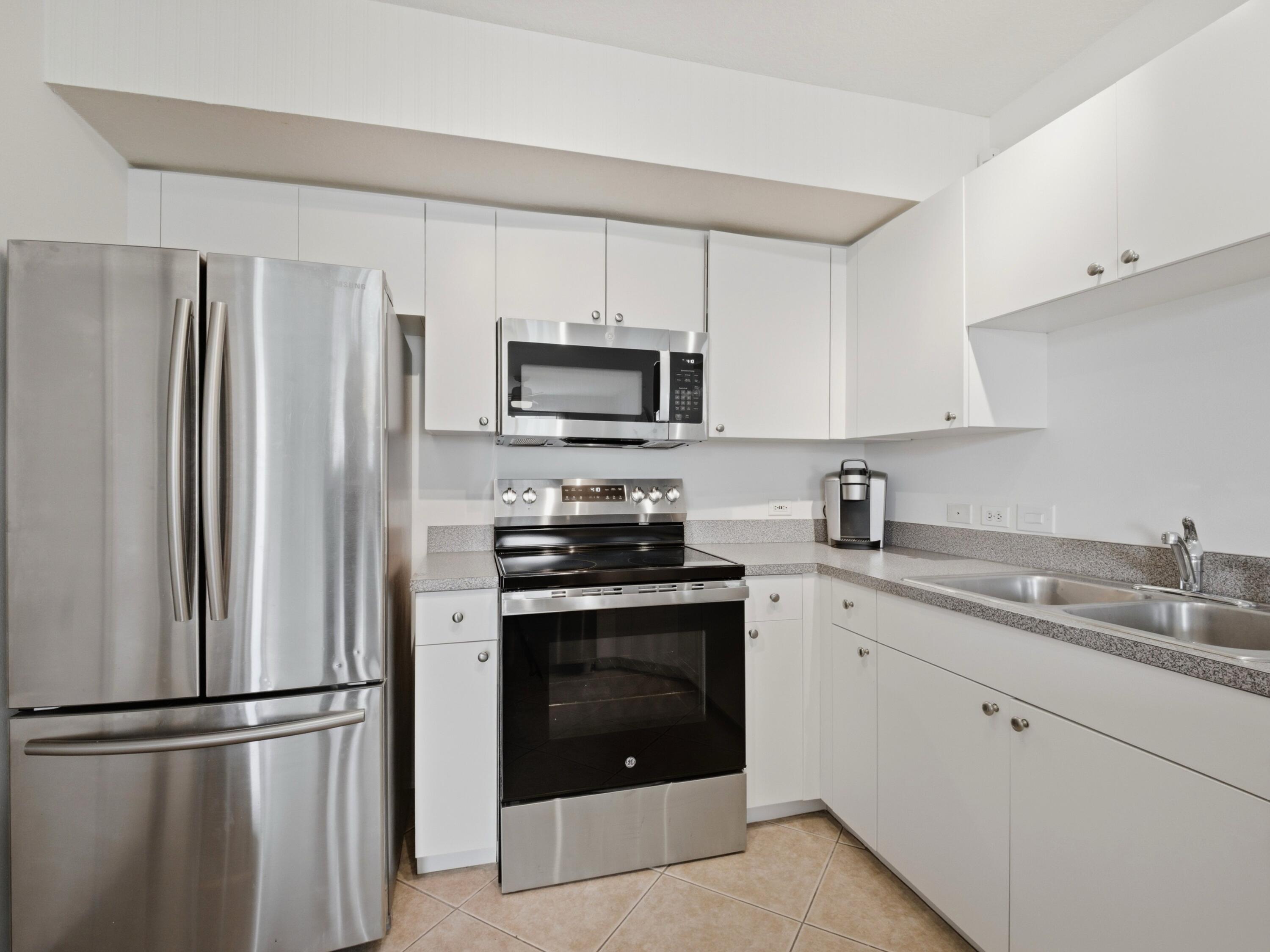 316 Villa Circle — Photo 3