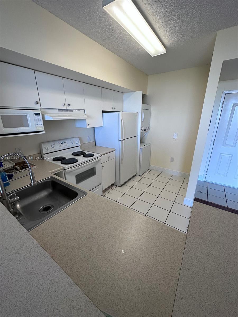 5077 NW 7th St # 1105 — Photo 3