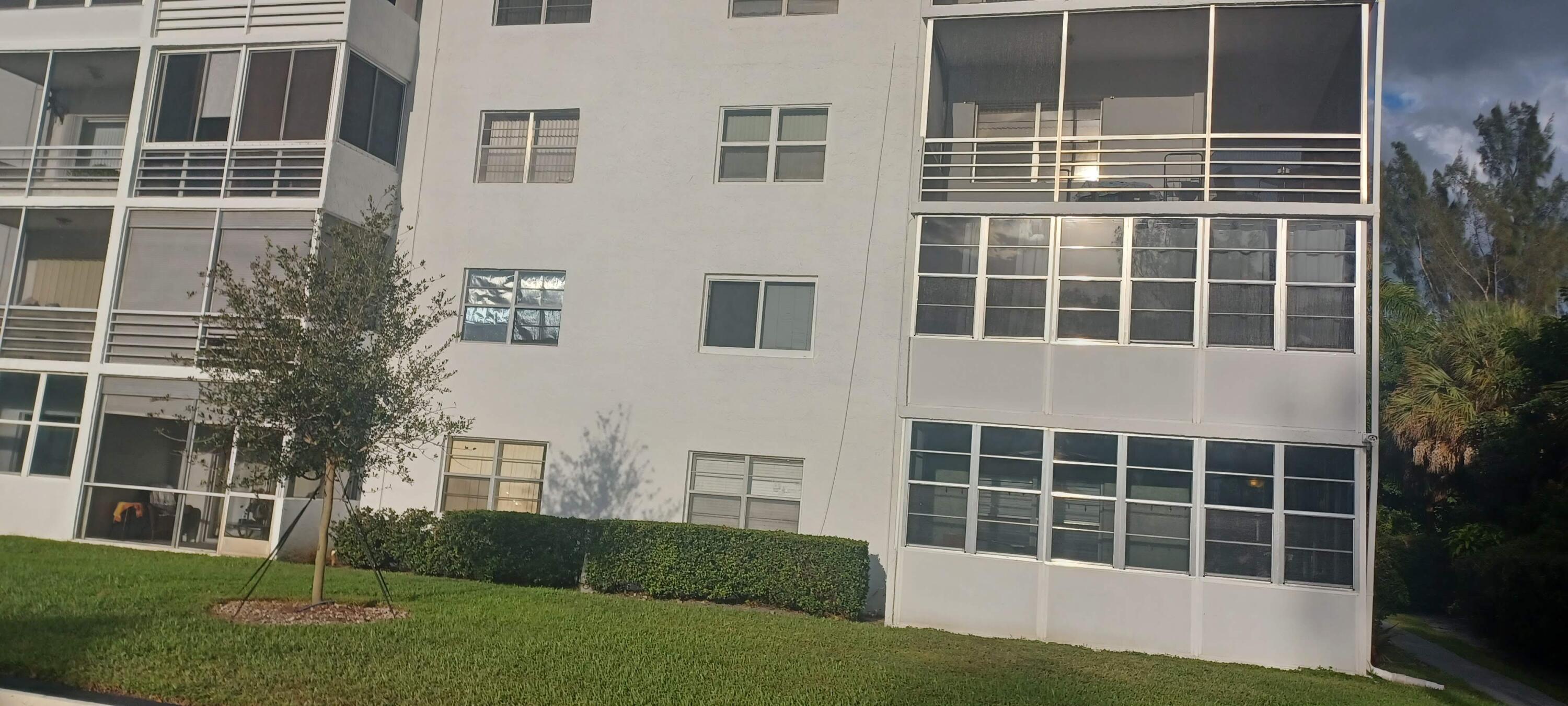 2998 E SUNRISE LAKES Drive E # 121 — Photo 2