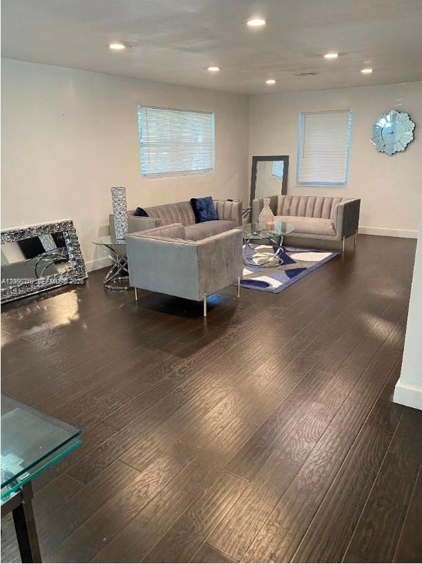 948 NW 84th Ter, Miami FL 33150