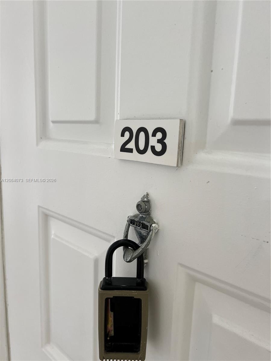 2841 N Oakland Forest Dr # 203 — Photo 2