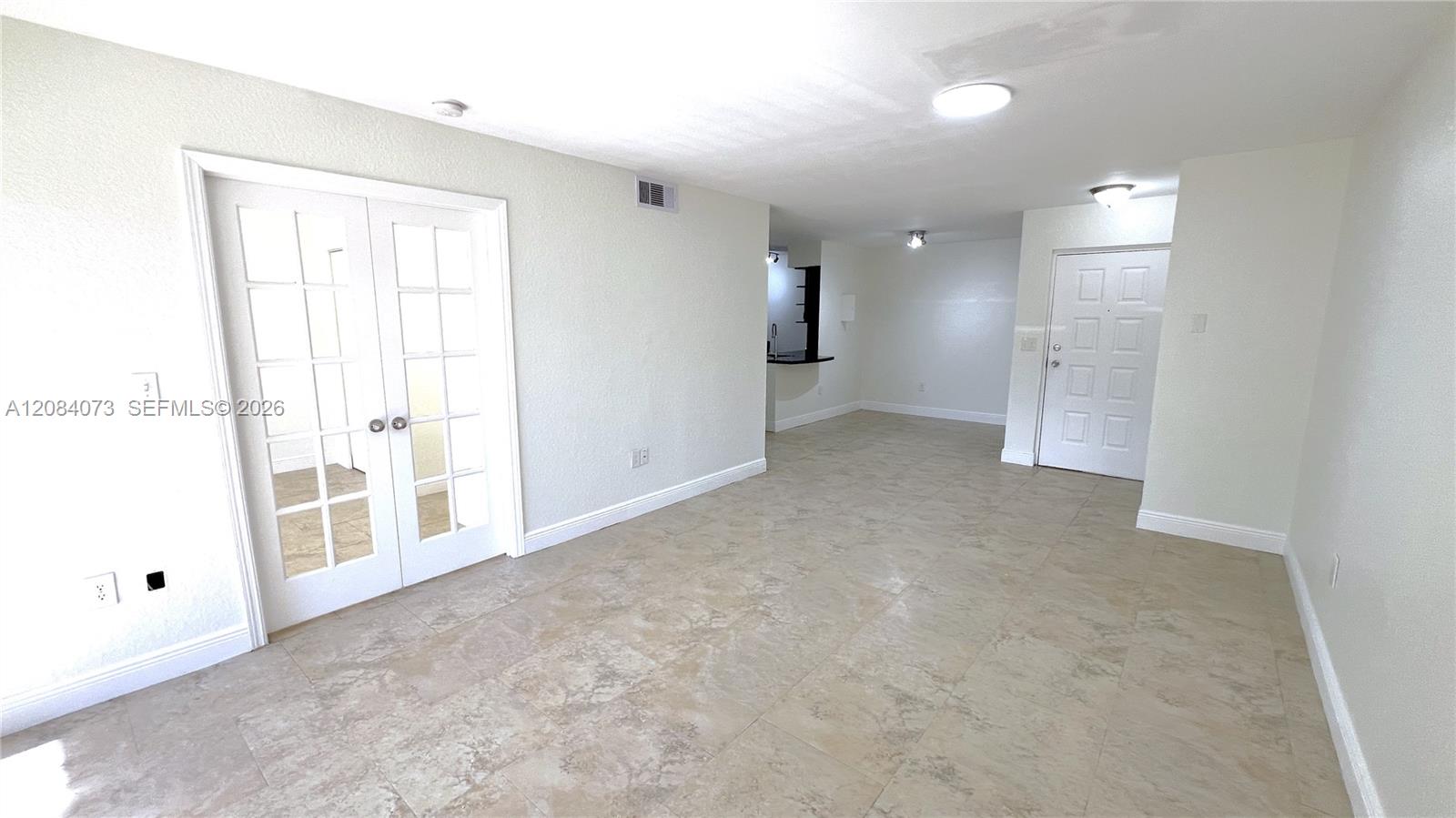 2841 N Oakland Forest Dr # 203 — Photo 4