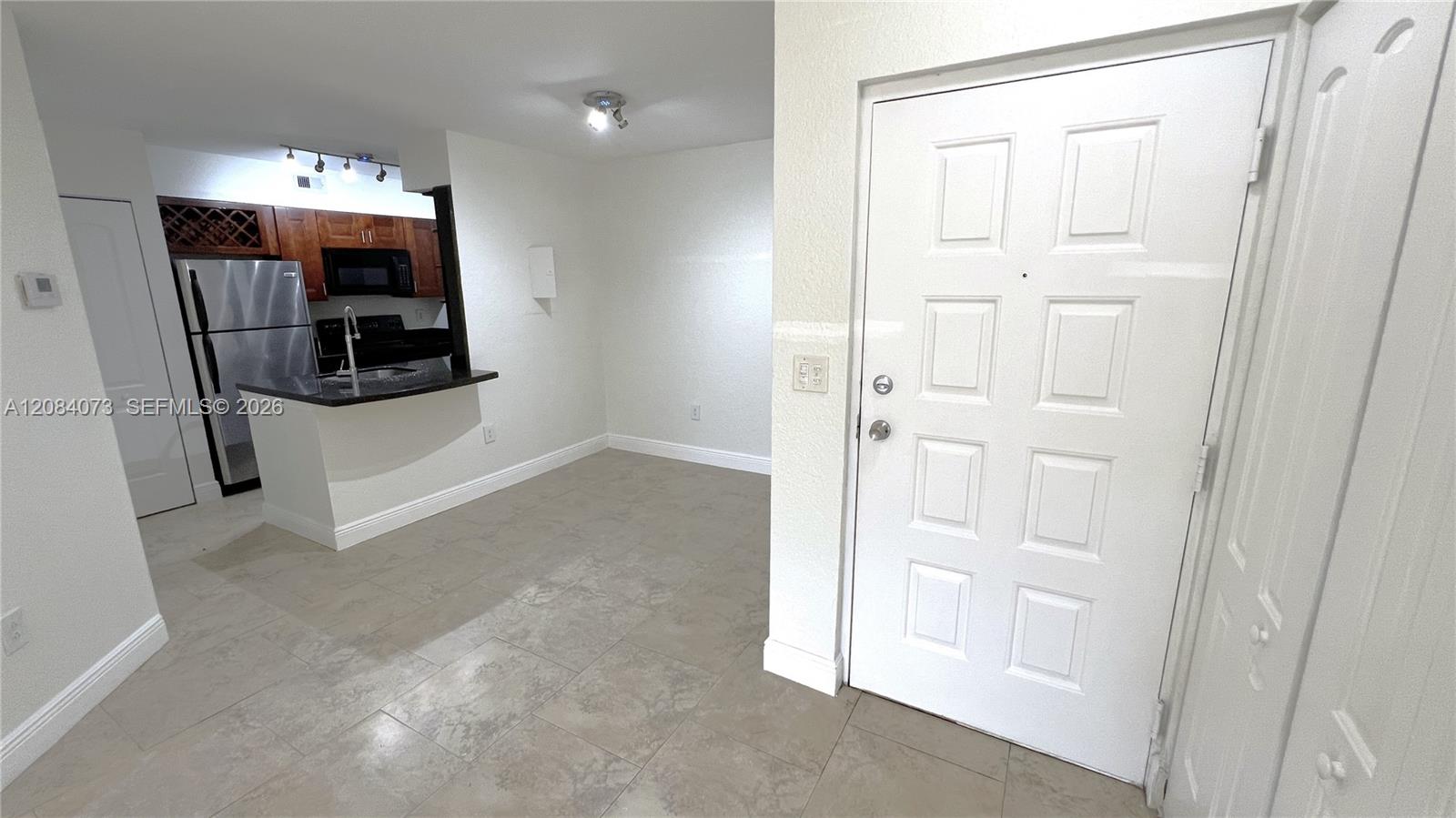 2841 N Oakland Forest Dr # 203 — Photo 5