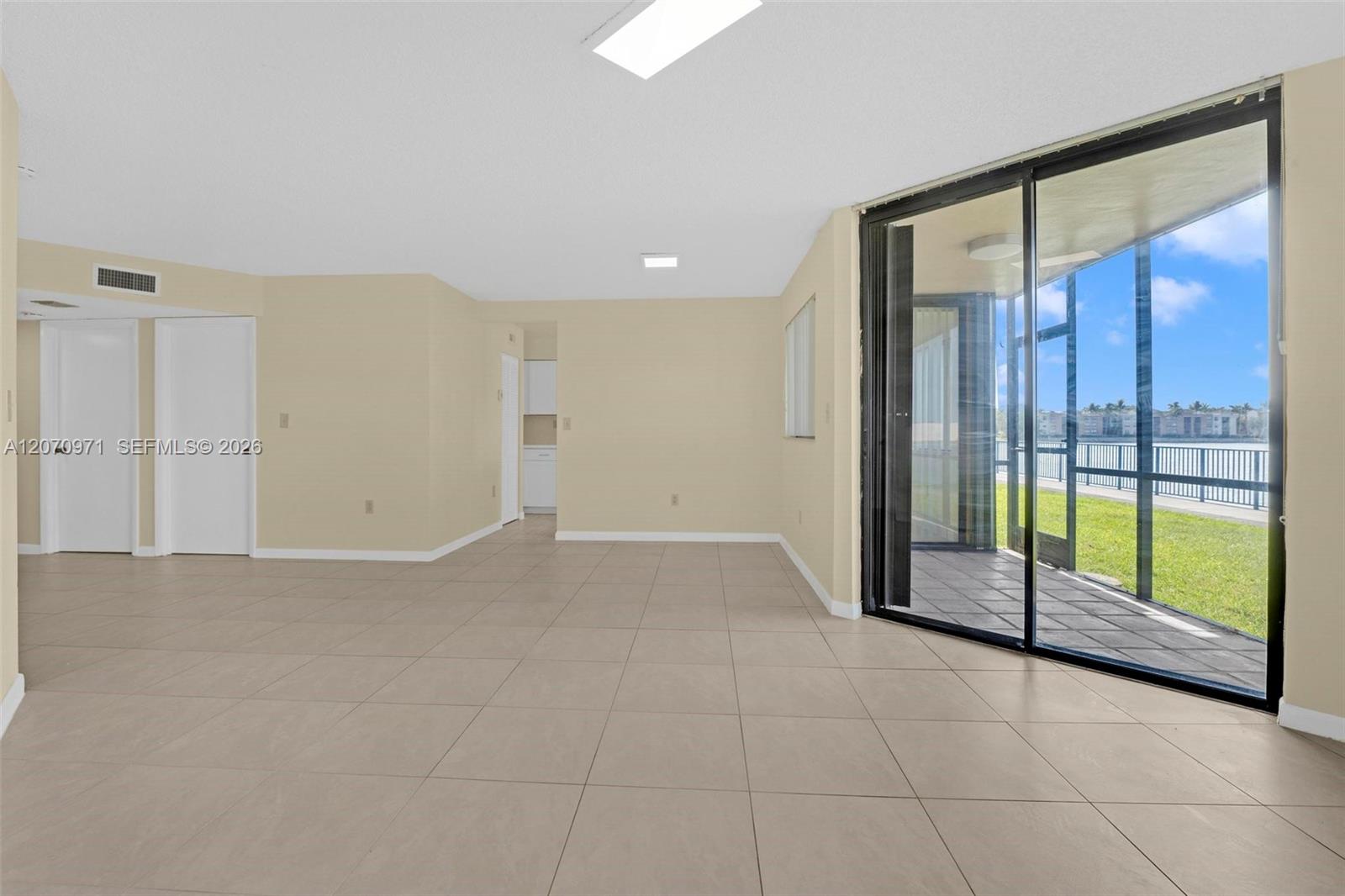 15545 N Miami Lakeway N # 106 View 7