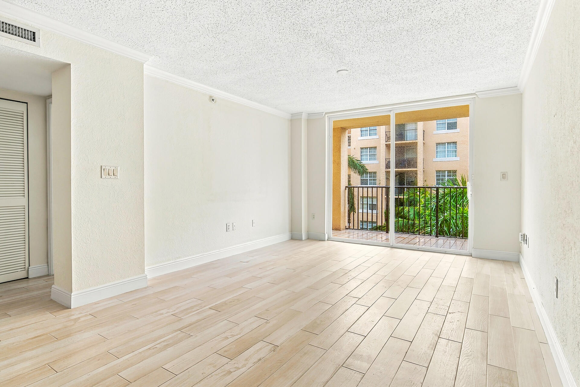 1801 N Flagler Drive — Photo 2