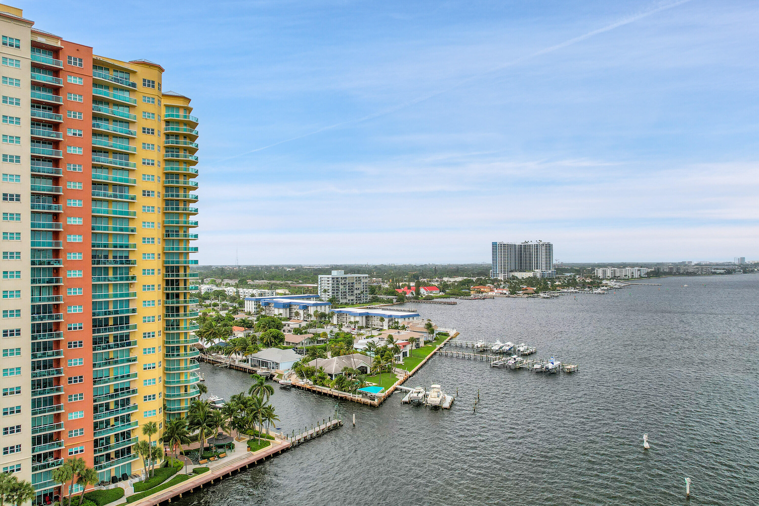 2640 Lake Shore Drive # 2011, Riviera Beach FL 33404
