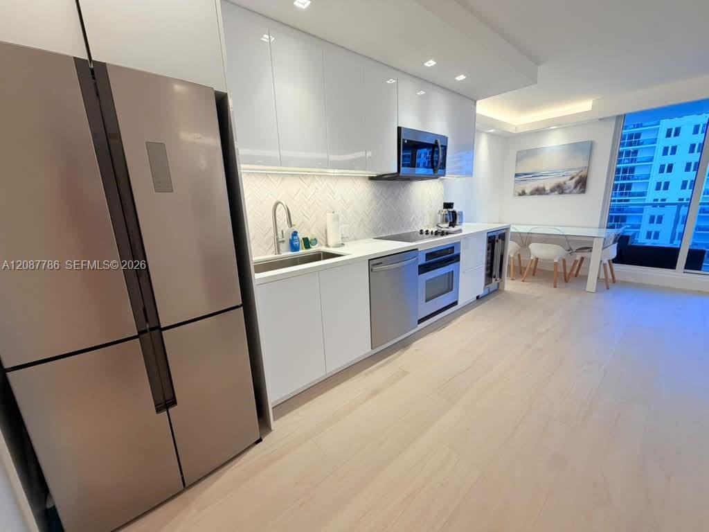 2301 Collins Ave # 920 — Photo 5
