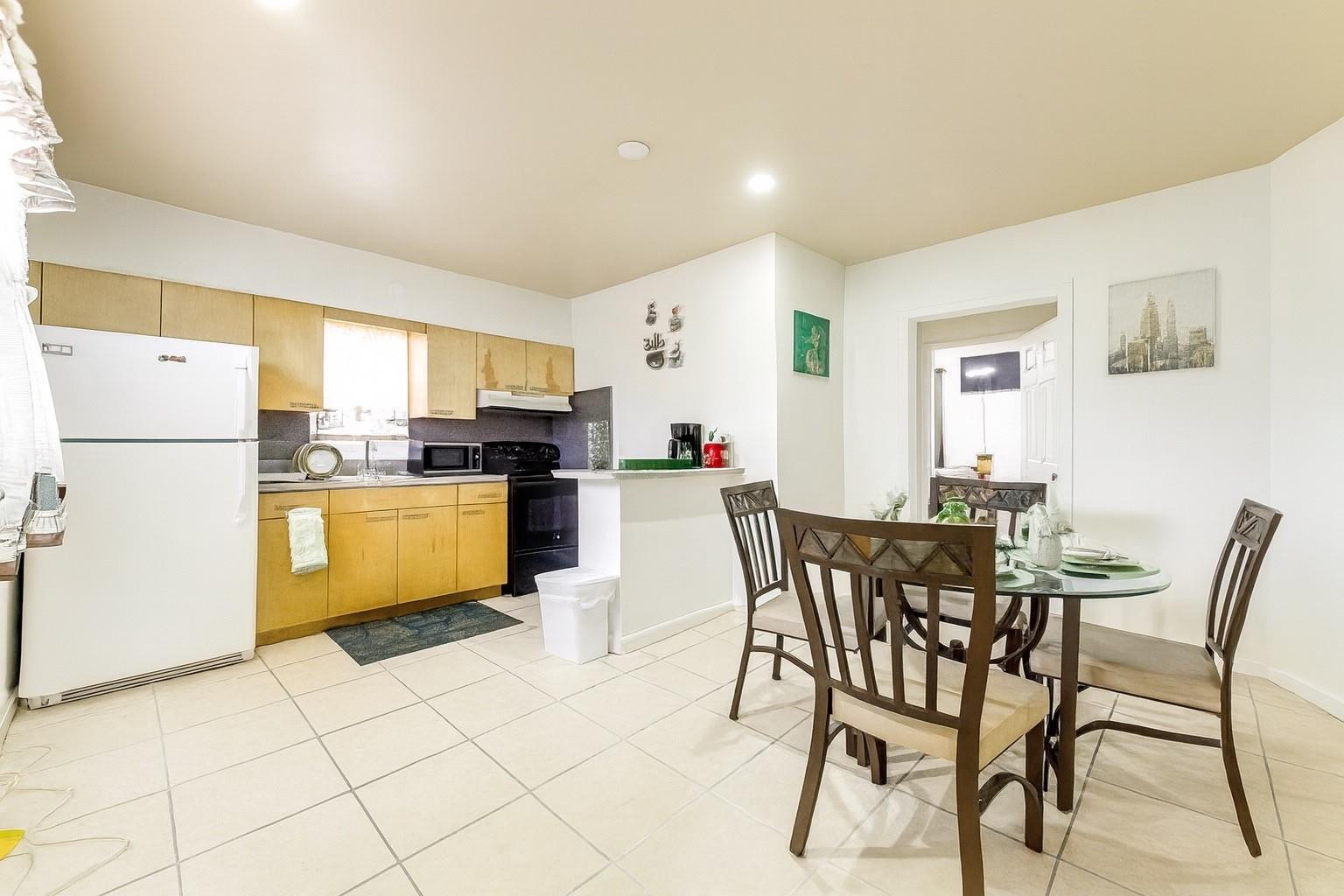 1935 Taylor Street # 2 — Photo 2