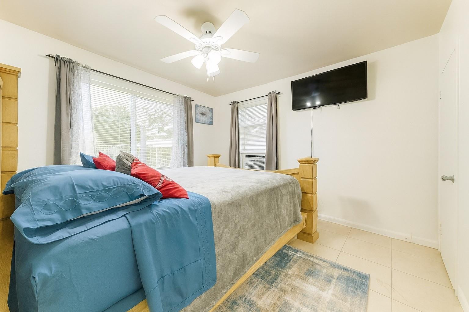 1935 Taylor Street # 2 — Photo 4