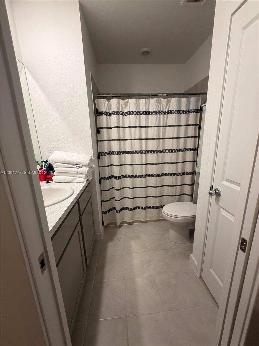 1281 NE 3rd Ave — Photo 5