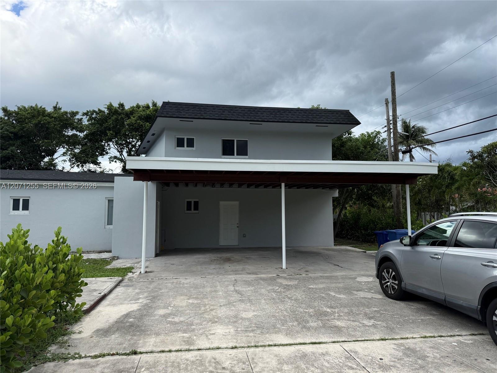 17690 NE 19th Ave # 0 View 1