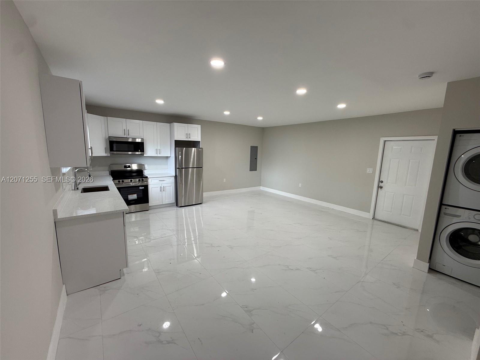 17690 NE 19th Ave # 0 View 5